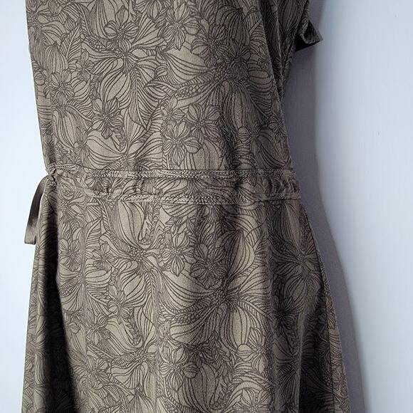 Merrell Petite Small Sleeveless Hiking Sport Travel Dress Opti-Wick SFP 50 Fall - Picture 3 of 11